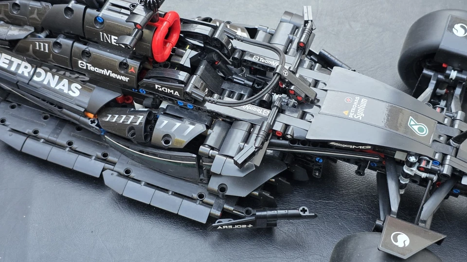 LEGO Technic 42171 Mercedes-AMG F1 W14 E Performance, photo 3 of 5