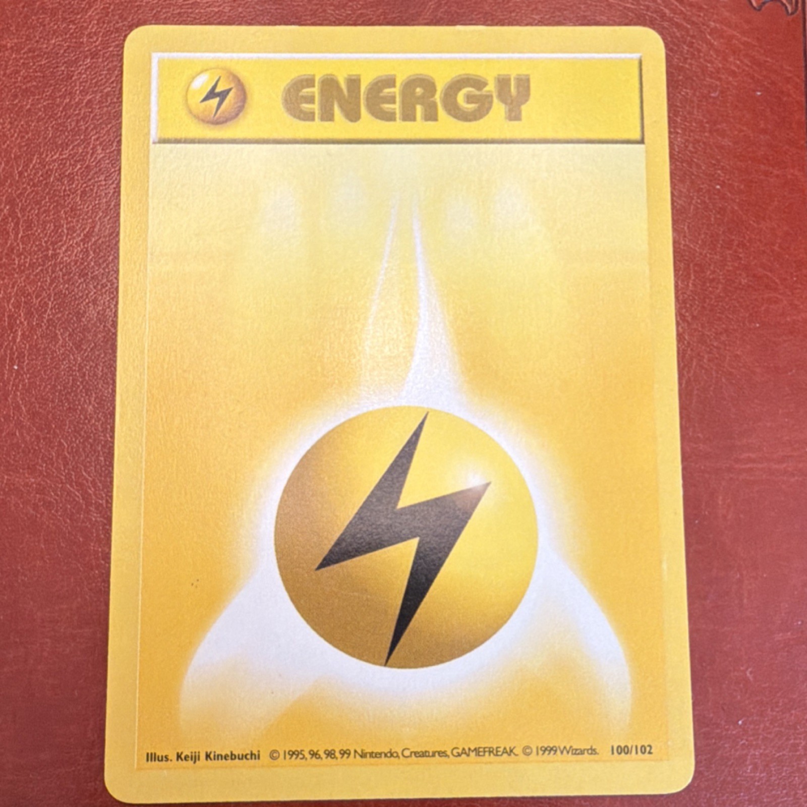 Pokémon Lightning Energy 100/102 1999 Wizards of the Coast Card Shadowless LP