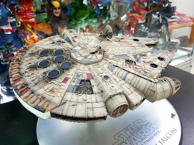 EFX Millenium Falcon, Maßstab 1:100, Diecast, Master Replicas, Star Wars