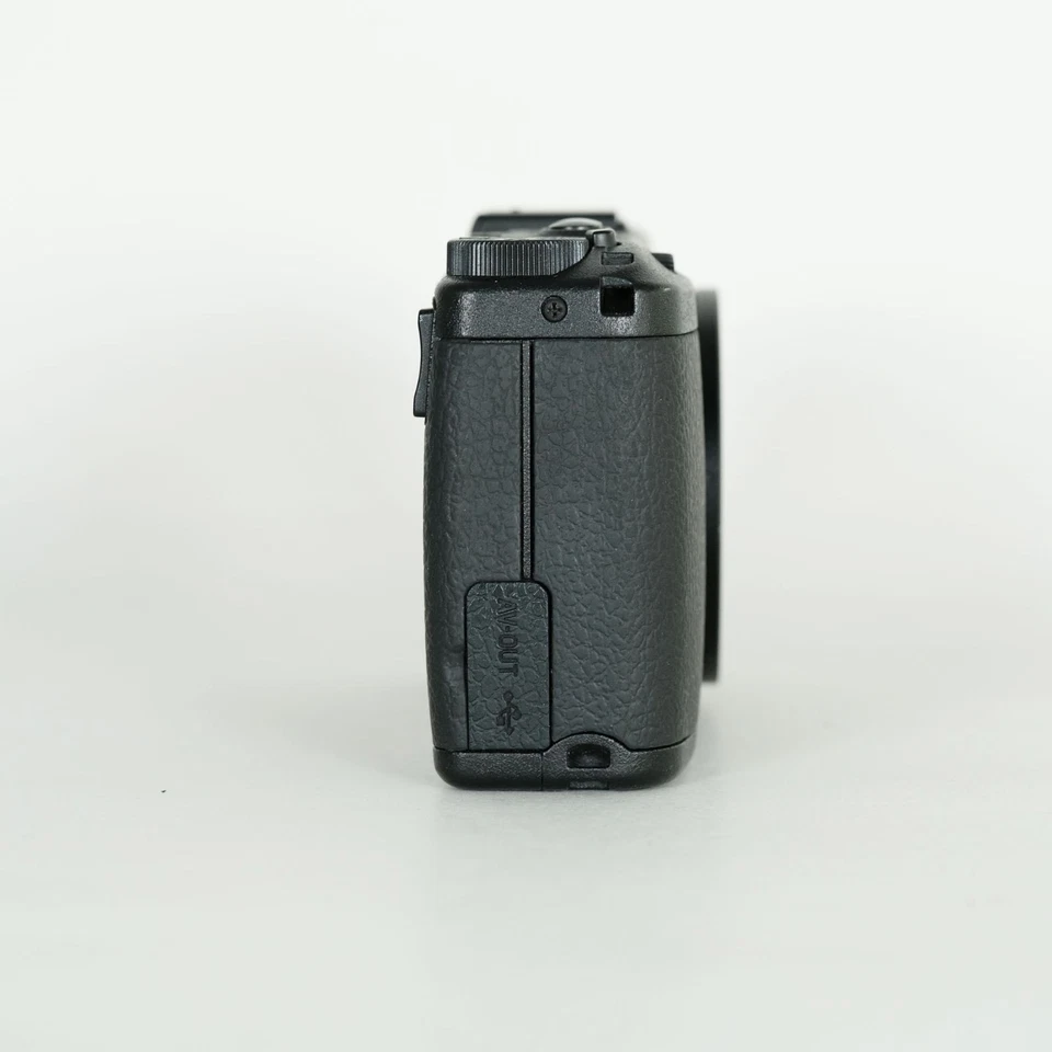 RICOH GR DIGITAL III Compact Camera 140 Shutter Count Excellent Japan - Image 3 of 4