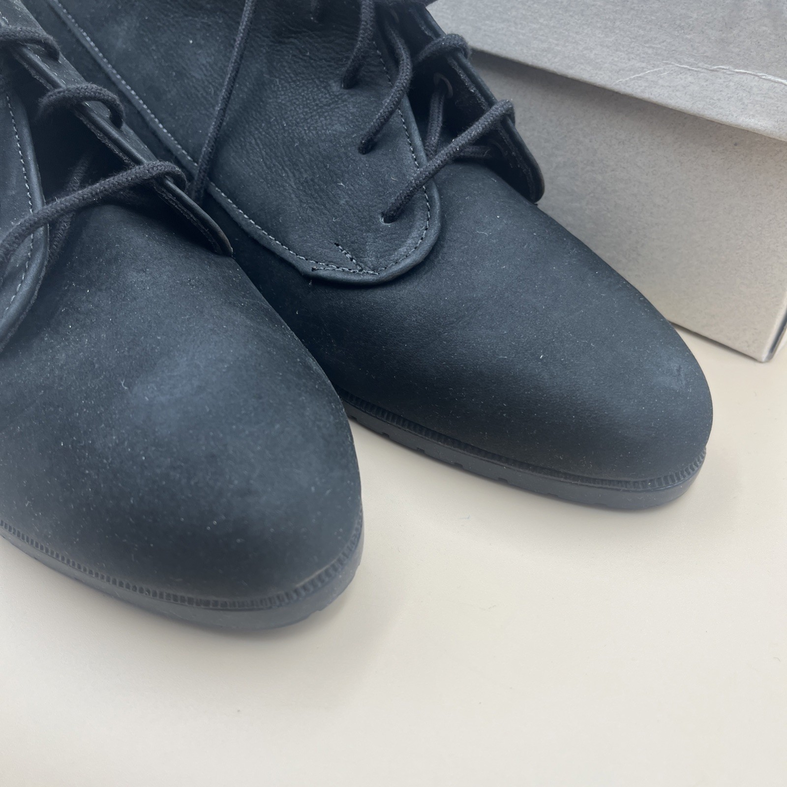 Munro Sport Demi Black Nubuck Leather Lace Up Booties | Women's 9 N Made In USA