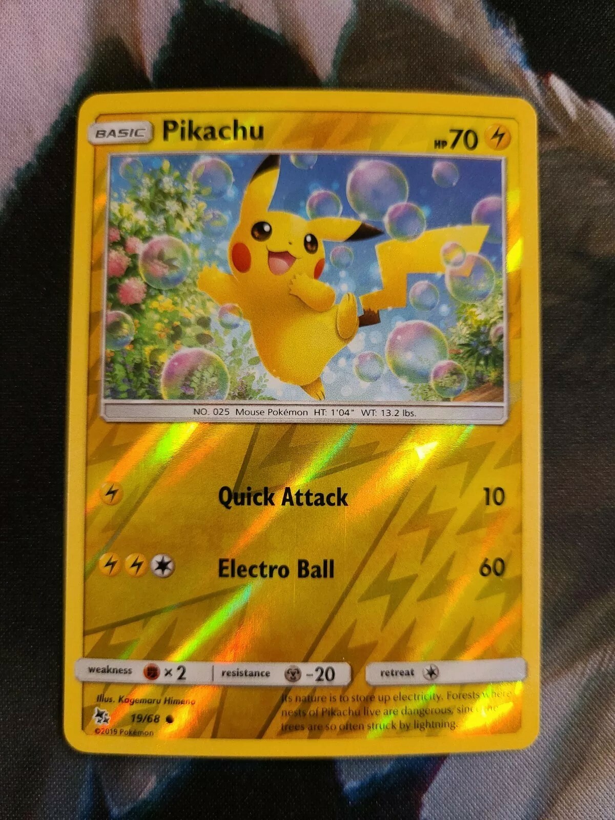 Hidden Fates Pikachu 19/68 ERROR Reverse Holo Bleed Near Mint 25th Anniversary