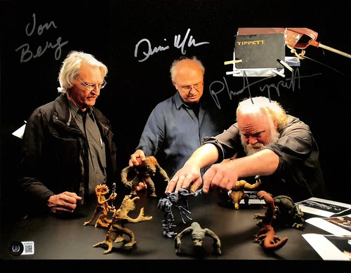 Solo A Star Wars Story Signed Dejarik Chess Muren Tippett Berg 11x14 Photo BAS