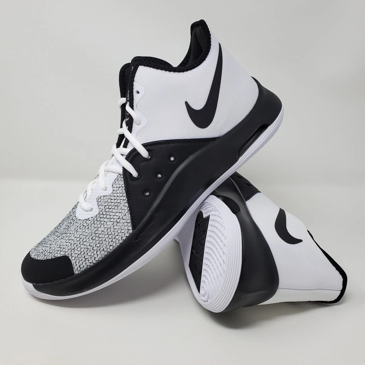 Nike Air Versitile 3 White Black for Sale | Authenticity 