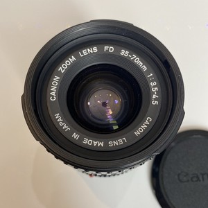 Canon FD 35-70mm f3.5-4.5 Macro Zoom Lens Japan - Near MINT