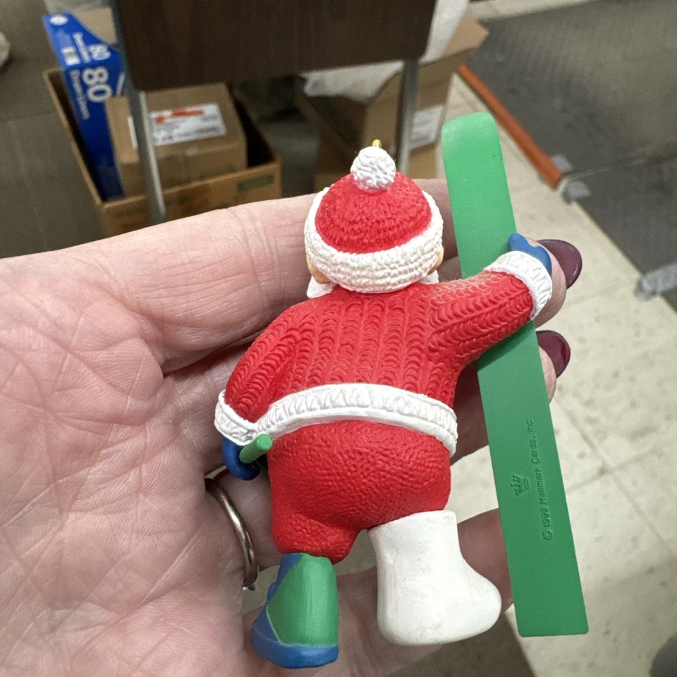 1993 Hallmark 'Christmas Break' Papai Noel esqui enfeite de árvore de Natal - Imagem 4 de 4