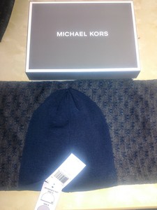 michael kors scarf mens navy