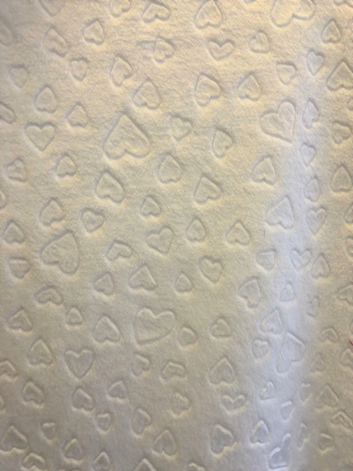 Tela De Fleece Suave De Doble Cara Con Relieve - Corazones Blancos - Imagen 1 de 1