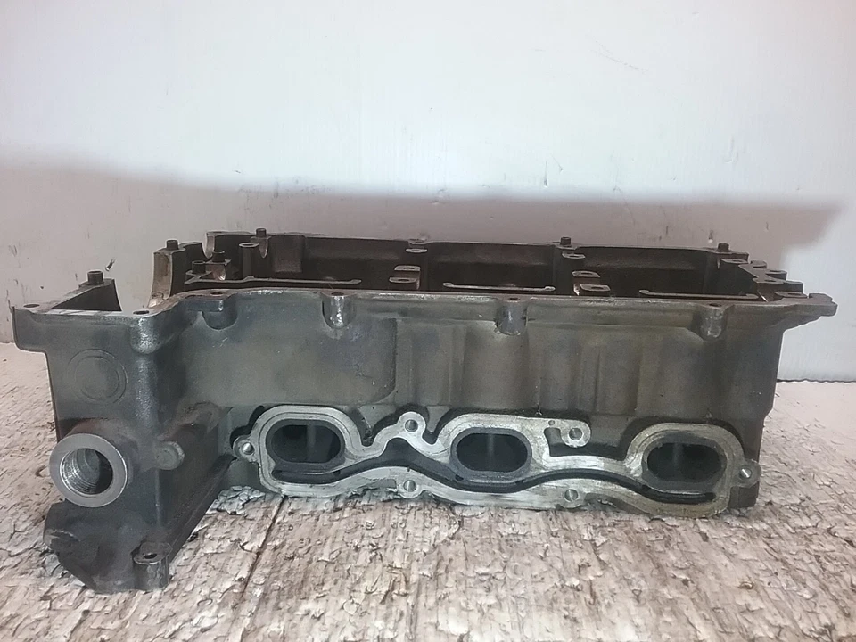 Porsche Boxster 1997-1999 culata lateral derecha 9961041350R 2,5 L 6 cilindros Foto 3 de 4