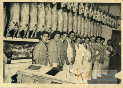Frankreich Le Croisic Metzgerei Innenausstattung Arbeiter altes Foto Guillard 1950