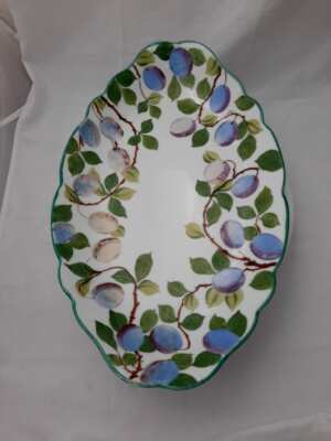 Beautiful Saxe Large Plum Fruit Oval Dish #7250 Green Rim 15 1/4''