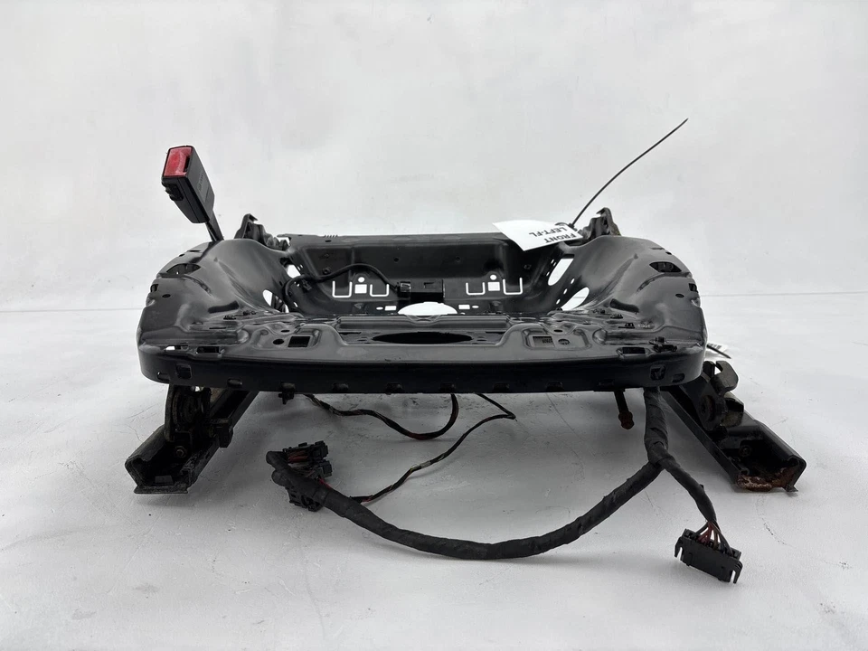 Audi A4 Quattro 2009-2013 asiento delantero izquierdo marco de pista inferior con motores OEM Foto 2 de 4