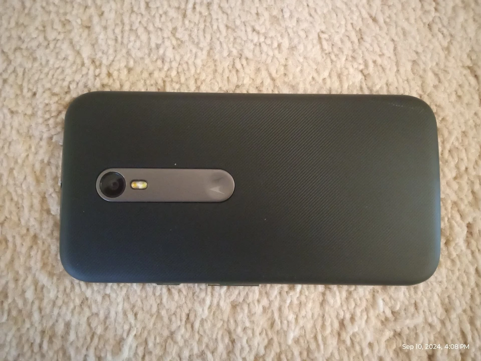 Motorola Moto G 3rd Gen 8GB (XT1548) Black- US Cellular - Fully Functional - Image 2 of 3