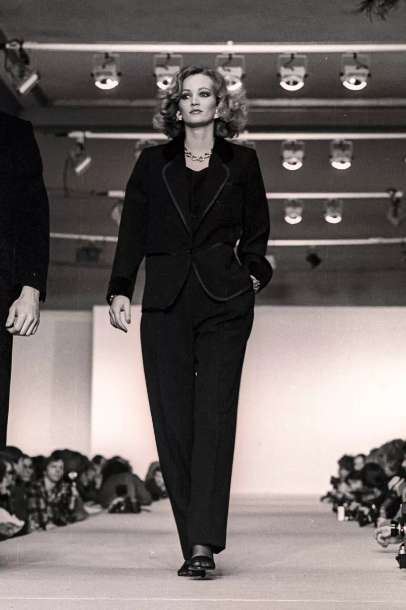 Yves Saint Laurent Rive Gauche Vintage YSL 1978 Le Smoking Wool Velvet Blazer 40