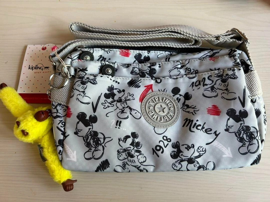Kipling bags made sales in which country