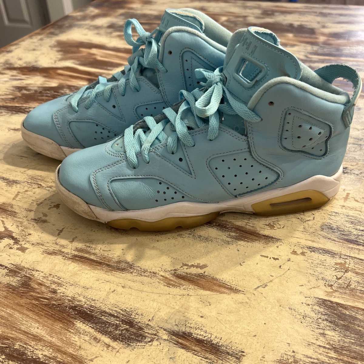 Jordan 6 hotsell pantone