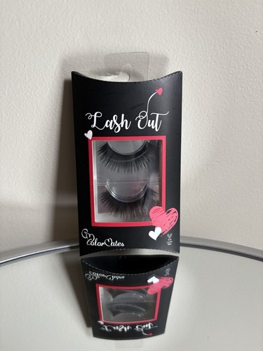 Lash Out False Eyelashes by Color Mates Cruelty Free Black Full Volume NIB - Picture 2 of 4