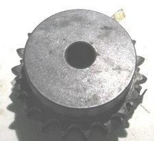 NEW MARTIN D40B19H #40 DOUBLE ROW SPROCKET 19 TEETH  5/8" ROUGH SIZED BORE P8800