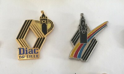 2 Anstecknadeln ANSTECKNADELN AUTO AUTO RENAULT DIAC DR LILLE GLOCKENTURM HERZ REGION