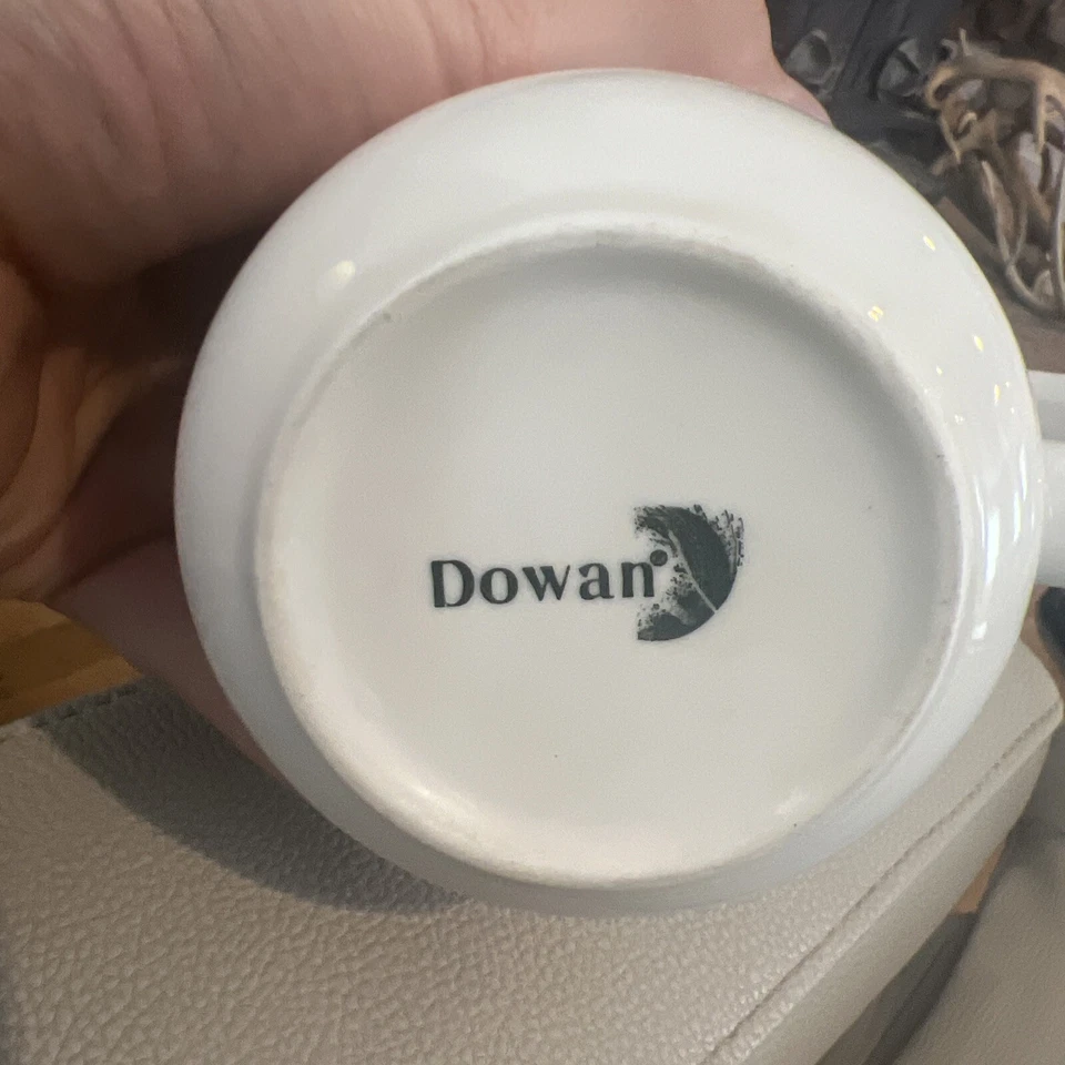 Taza de café San Diego Padres blanca y púrpura marca Dowan  Foto 4 de 4