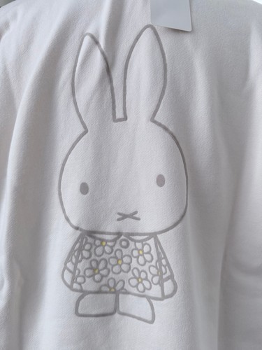 Sweat d'anniversaire Uniqlo Miffy in Bloom Miffy's blanc cassé femme neuf avec étiquette - Photo 2/15