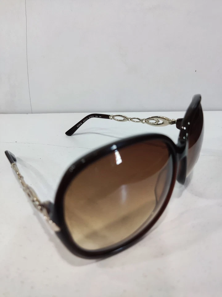 Gafas de sol Bvlgari 8036-B de diseñador de lujo italiano Foto 2 de 4