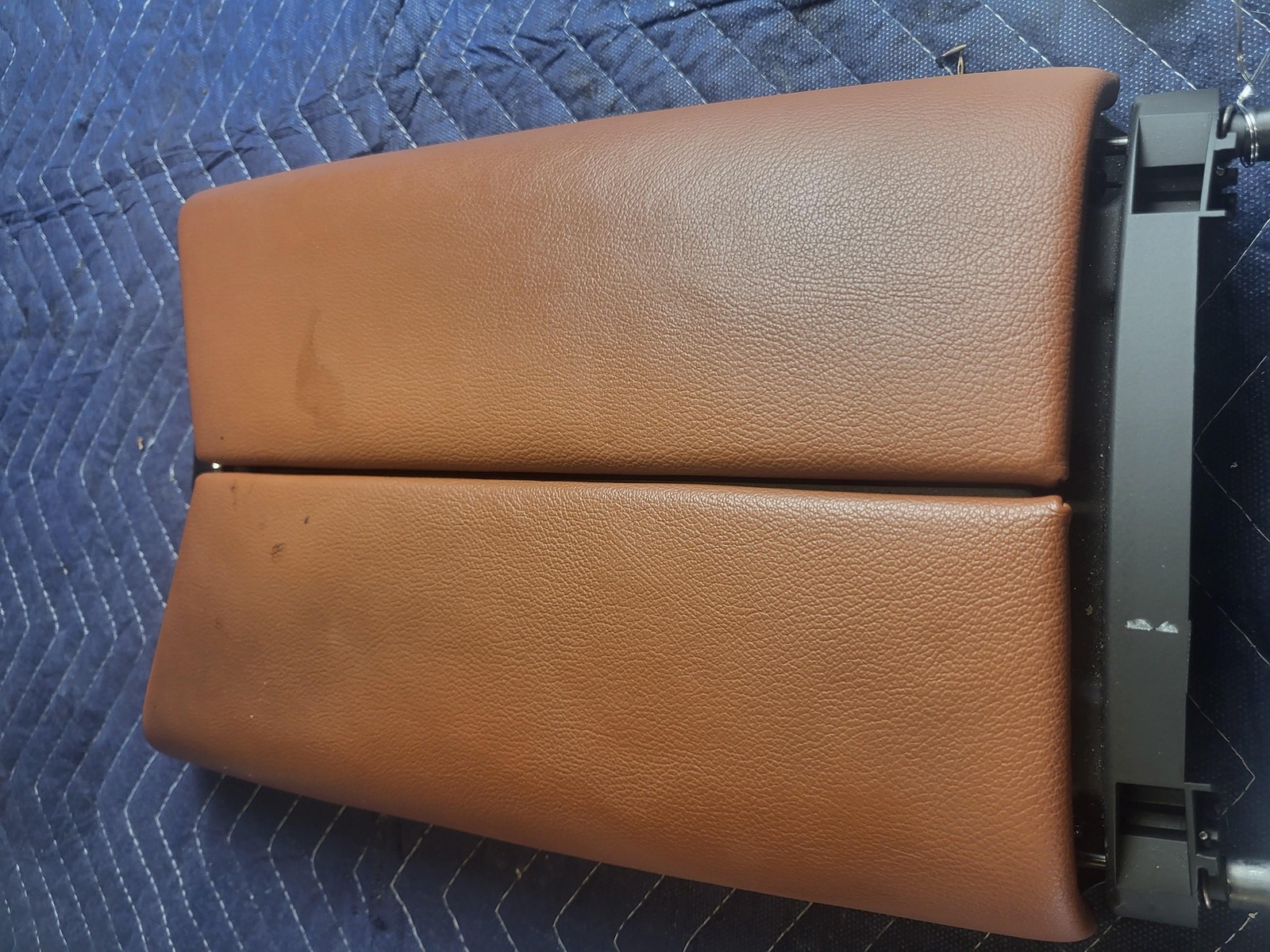 2014-2020 Maserati Quattroporte Center Console Armrest Lid OEM