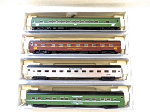 Juego de 4 vagones pasajeros N Kato 106-3521 Penn-Central (arco iris) nuevo | Condition: New