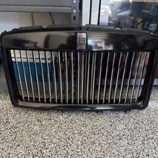 Rolls Royce Cullinan Front Radiator Grille Black With Emblem Oem