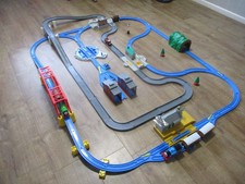 tomy trackmaster thomas the tank engine train set with Thomas character trains