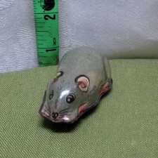 TIN MOUSE beat-up 1950s vtg children s friction toy Japanese litho antique