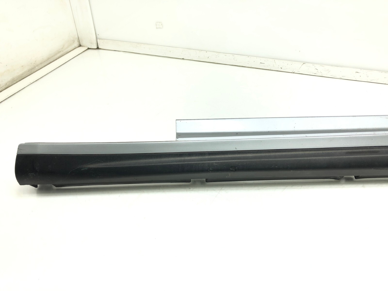 2014-2017 MASERATI GHIBLI LEFT DRIVER SIDE SKIRT ROCKER PANEL OEM.