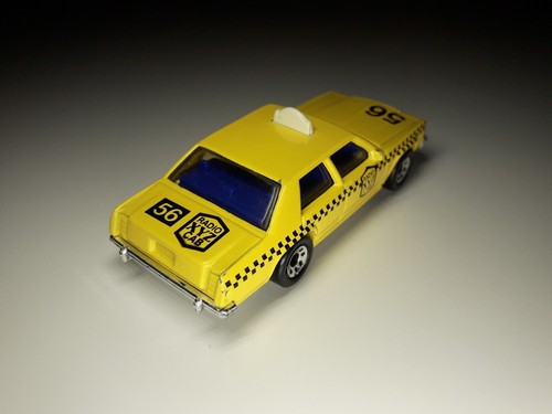 Matchbox Ford LTD Taxi - Picture 3 of 4