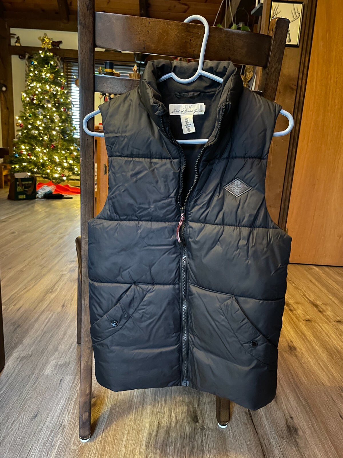 h and m black puffer vest