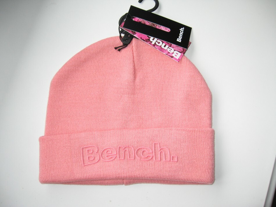BNWT - BENCH  Knitted Beanie Hat    Pink  Medium
