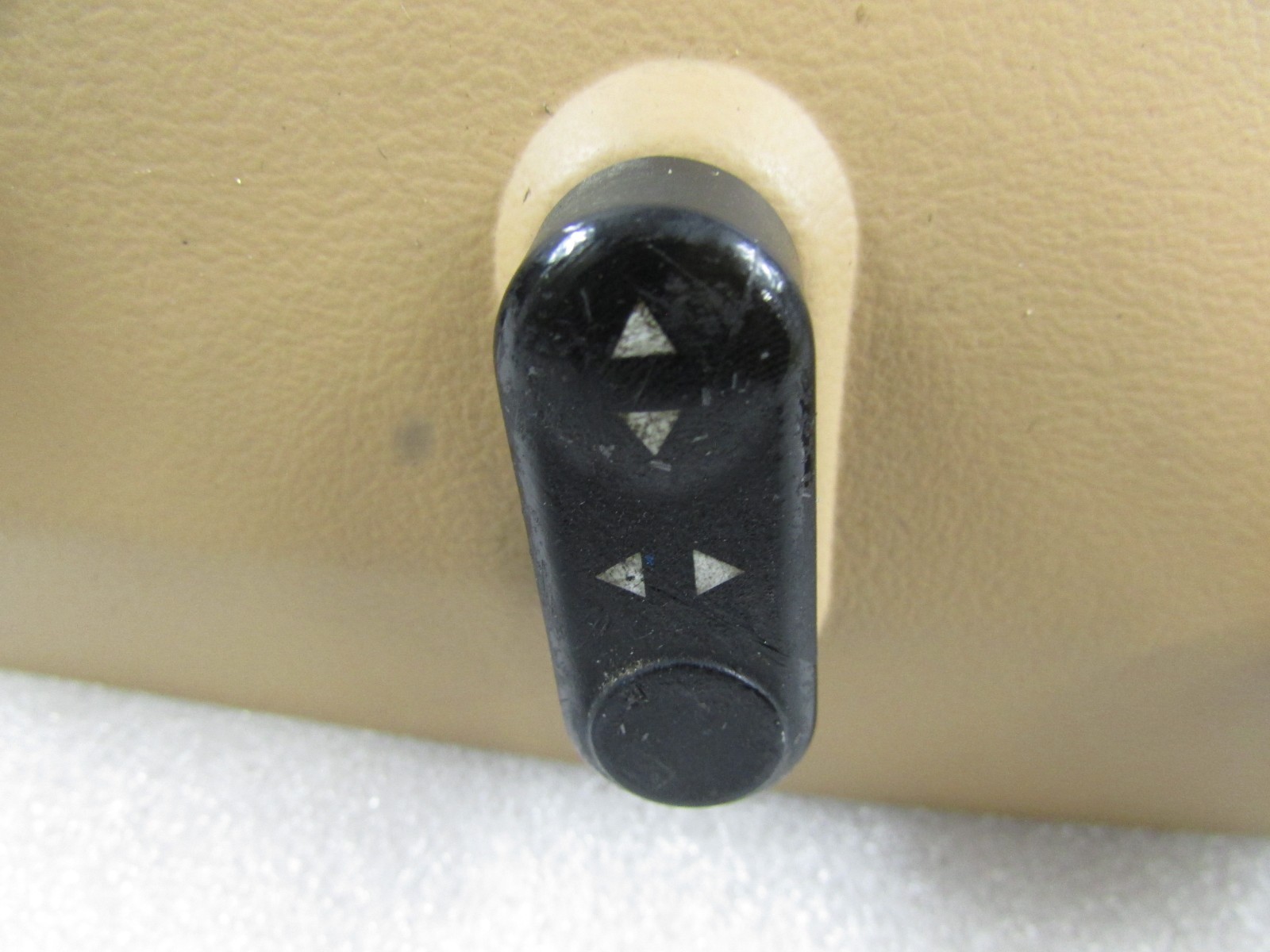 Maserati Quattroporte, RH, Right Seat Switch With Trim, Tan, P/N