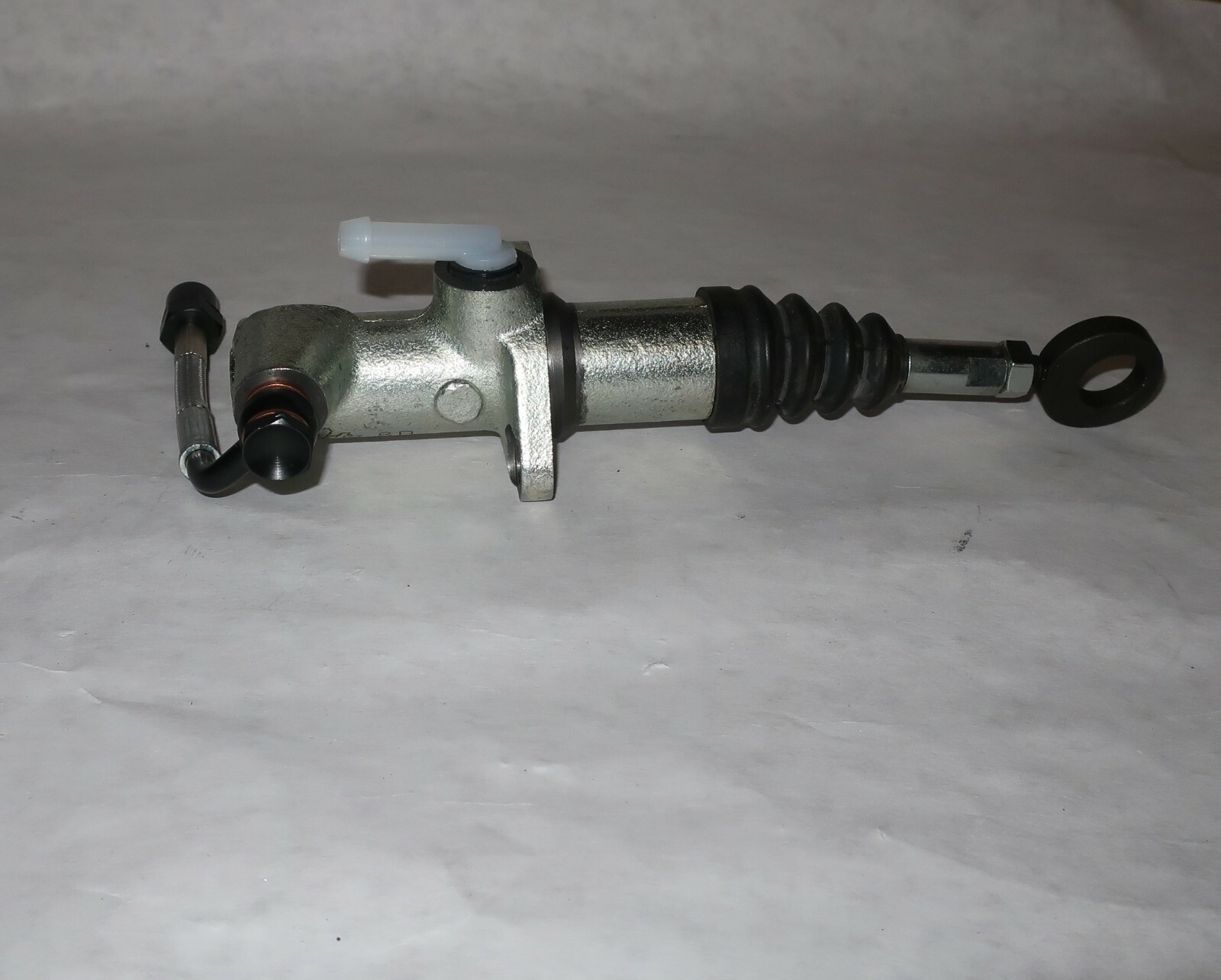 Maserati Biturbo  CLUTCH MASTER CYLINDER  pump GETRAG 4.24 Ghibli II Shamal