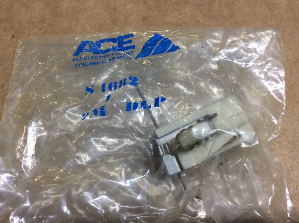 Новый держатель щетки генератора Borg Warner X386 - Изображение 3 из 4