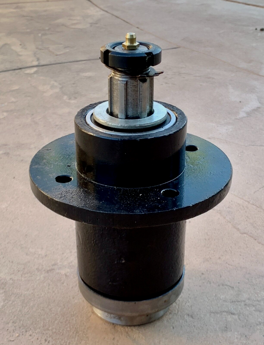 なーお Bobcat Finish Mower Blade Spindle Assembly 7249182 replaces