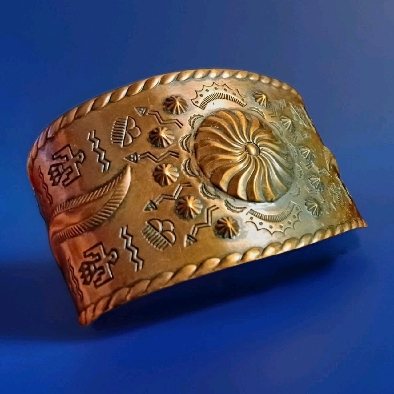 1950's LARGE BELL TRADING POST SOLID COPPER Repou… - image 10