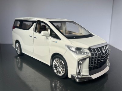 Toyota Alphard 1:24 Alloy  Diecast Model (Toy, Sound, Light & Pull Back) UK
