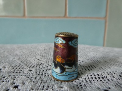 SAMMLERSTÜCK CLOISONNE STIL EMAILLIERTER FINGERHUT Enten auf dem Wasser 1 1/4'' hoch