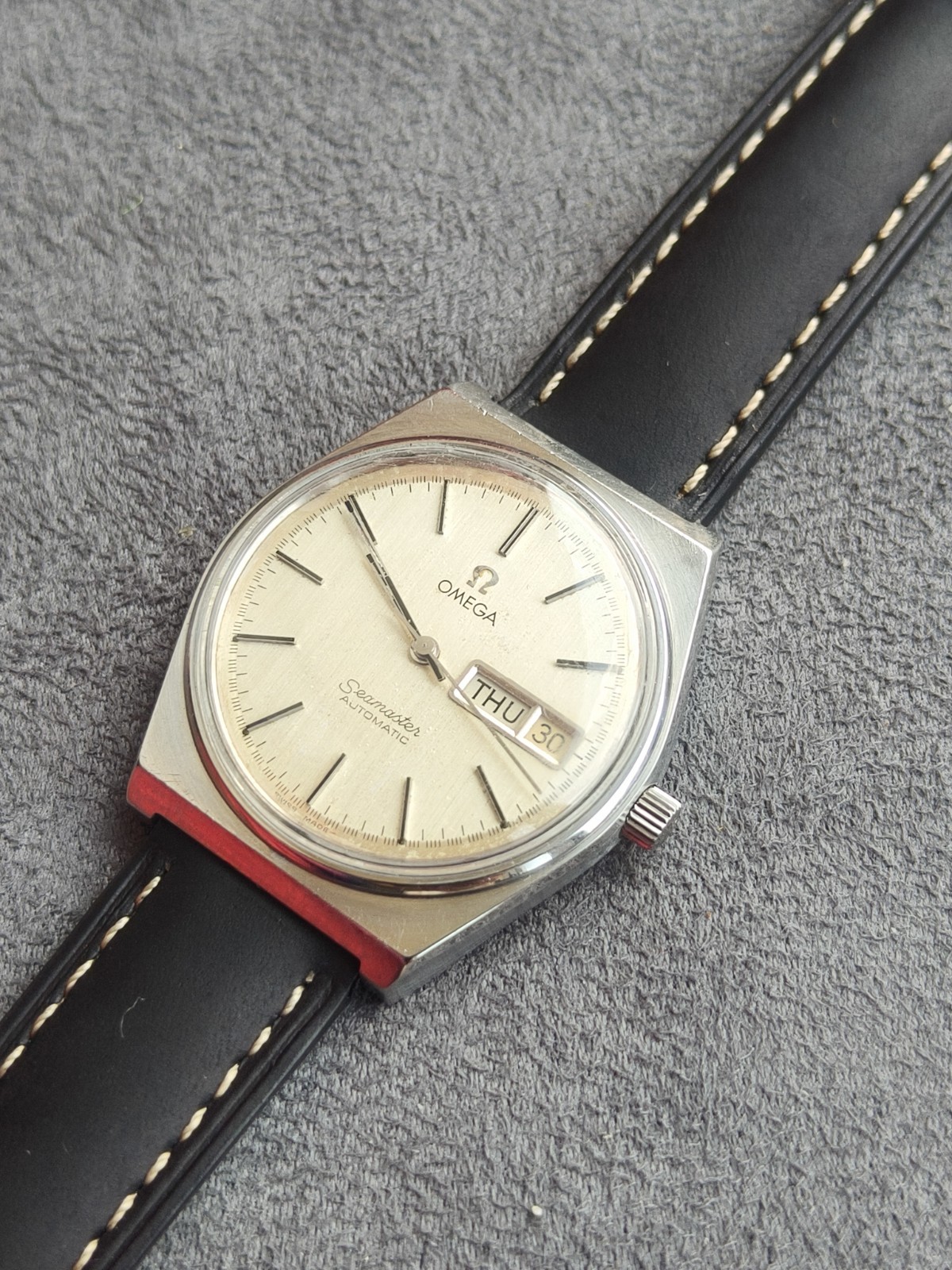 Omega Seamaster Silver Linen Dail Date