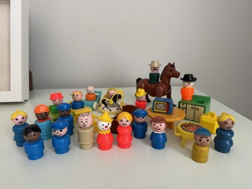 Vintage FISHER-PRICE LITTLE PEOPLE Horse Grill Furniture