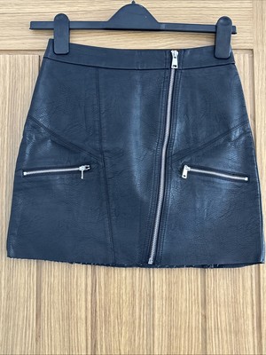 River Island Faux Leather Raw Hem Zip Front Mini Skirt Size