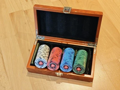 100 Profi Poker Set - EPT Design - Keramik Chips, Jetons neu - in edler Holz Box - Bild 1 von 4