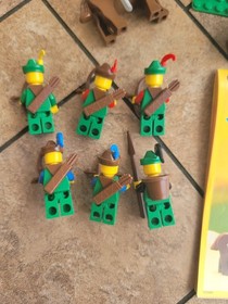 LEGO Castle Camouflaged Outpost 6066 Vintage Forestmen, with manual and minis