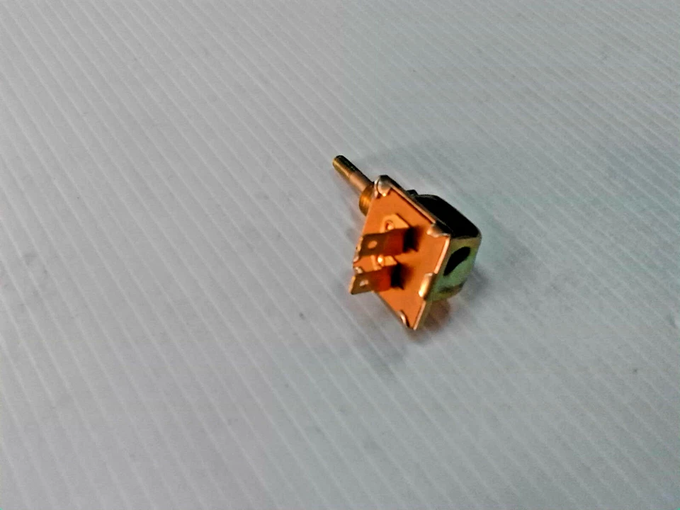 约翰迪尔开关 AH85260 - Cole Hersee 72062 - 免费送货。 — 第 2/4 张图片