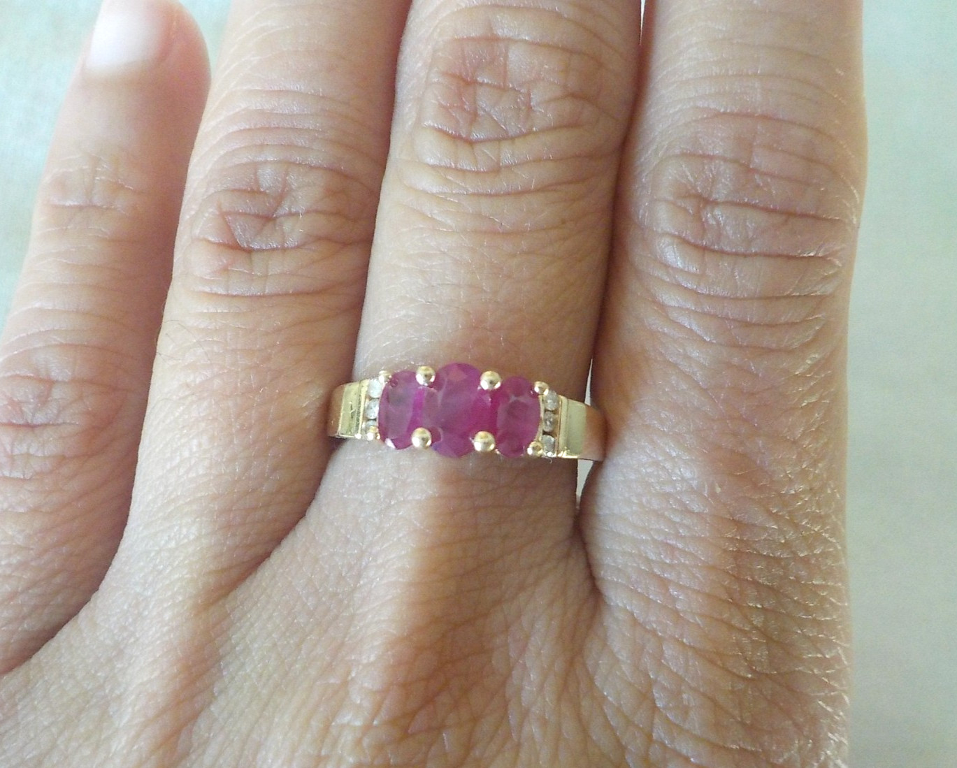 Solid 14K Yellow Gold Three Stone Ruby Diamond Ri… - image 2
