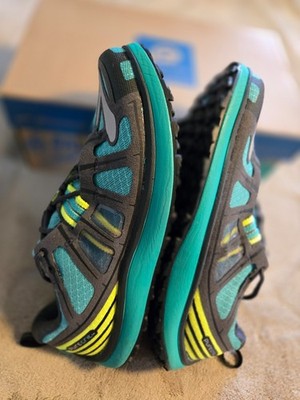 Brooks PureGrit 2 All Terrain Pool Green/Nightlife Split-Toe Trail Runner 120133